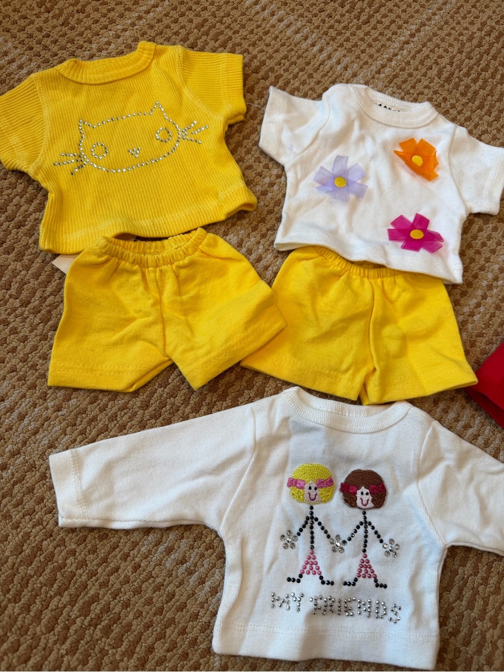 Clothes that fit regular size American Girl Dolls!!! Cute Tops & Shorts